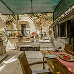 Mini Stone House בקתה