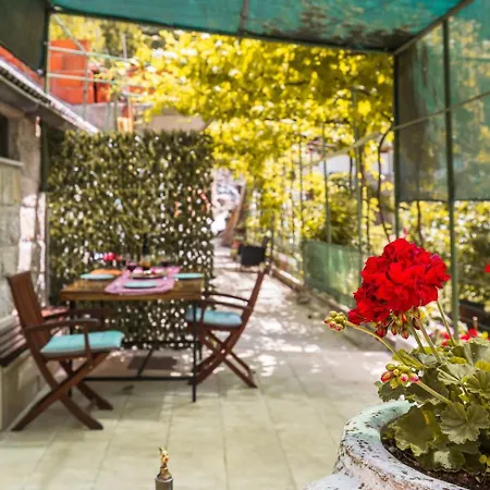 Domek alpejski Mini Stone House *