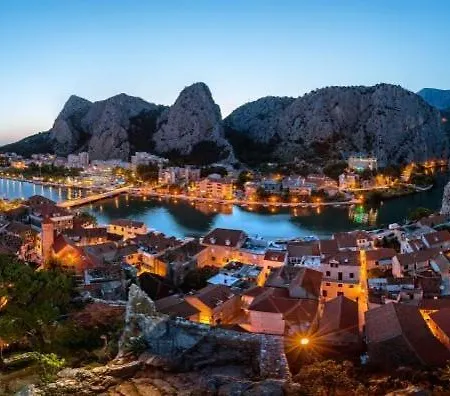 Mini Stone House Omiš